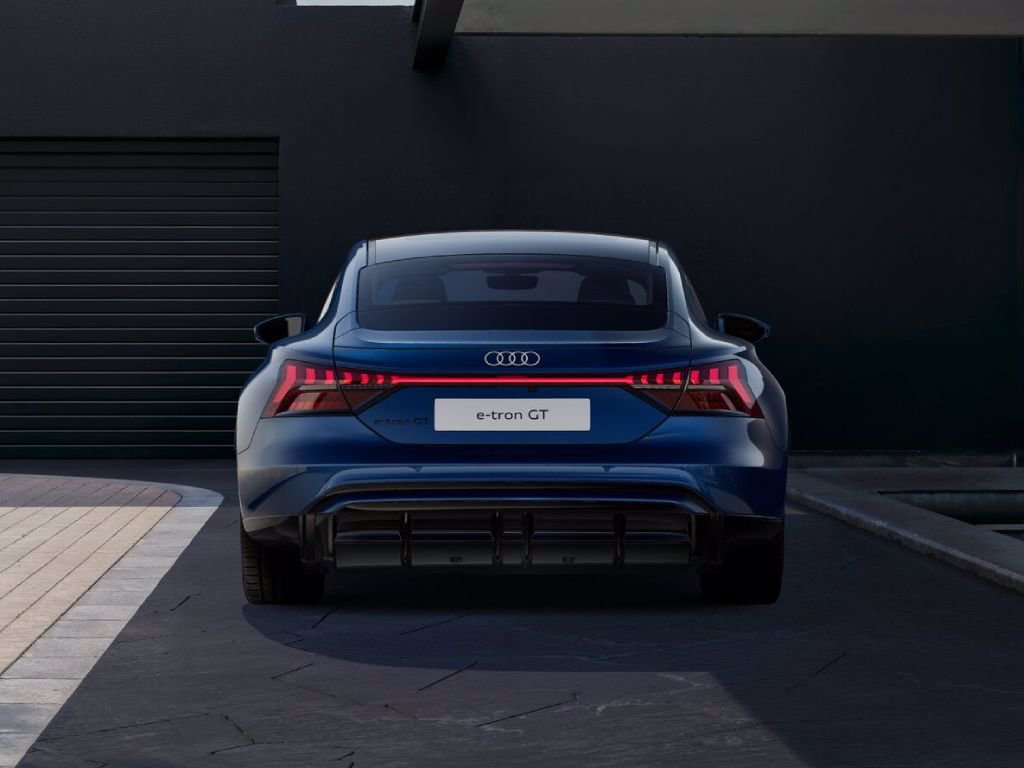 AUDI E-tron gt quattro