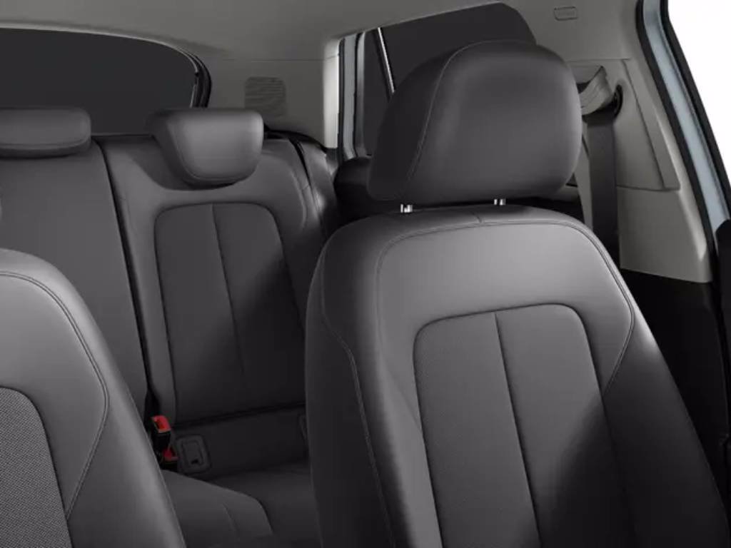 AUDI Q2 35 2.0 tdi identity black s-tronic