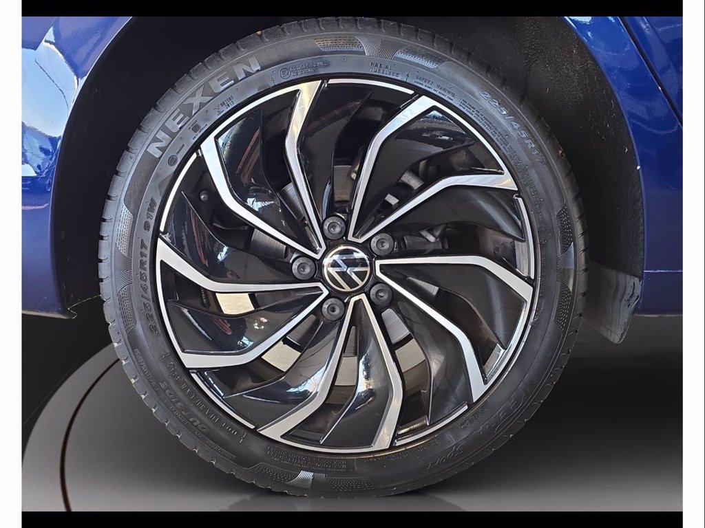 VOLKSWAGEN Golf 1.5 tsi evo style 130cv