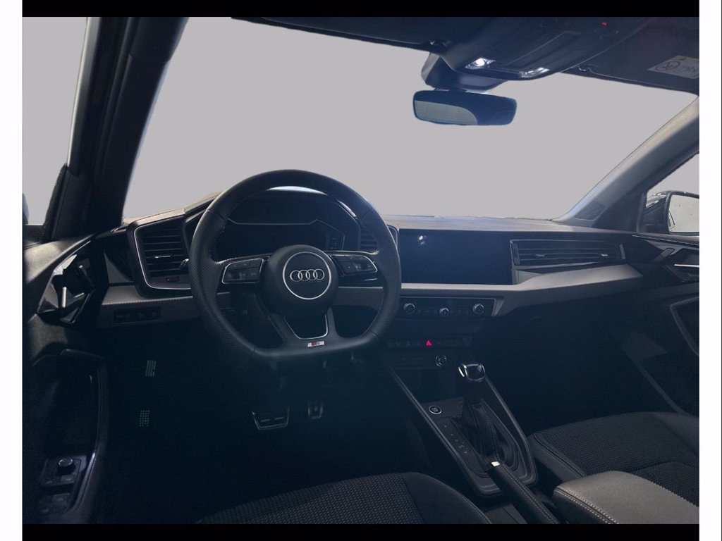 AUDI A1 sportback 40 2.0 tfsi identity black 207cv s-tronic