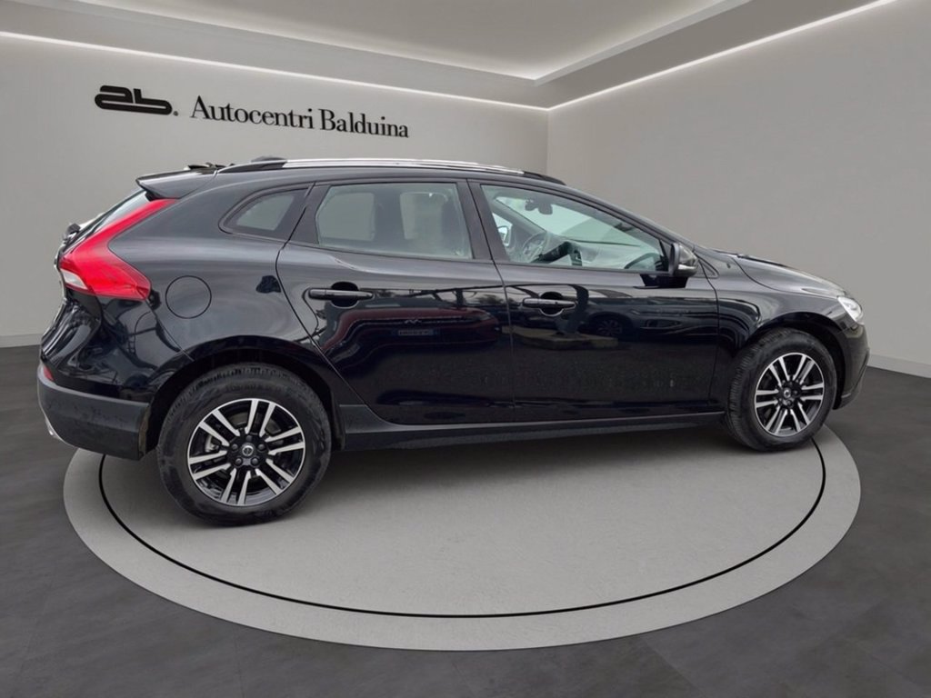 VOLVO V40 cross country 2.0 d2 business plus my19