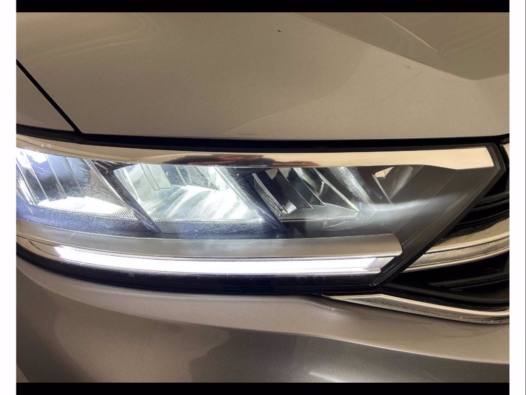 VOLKSWAGEN T-roc 1.5 tsi r-line dsg