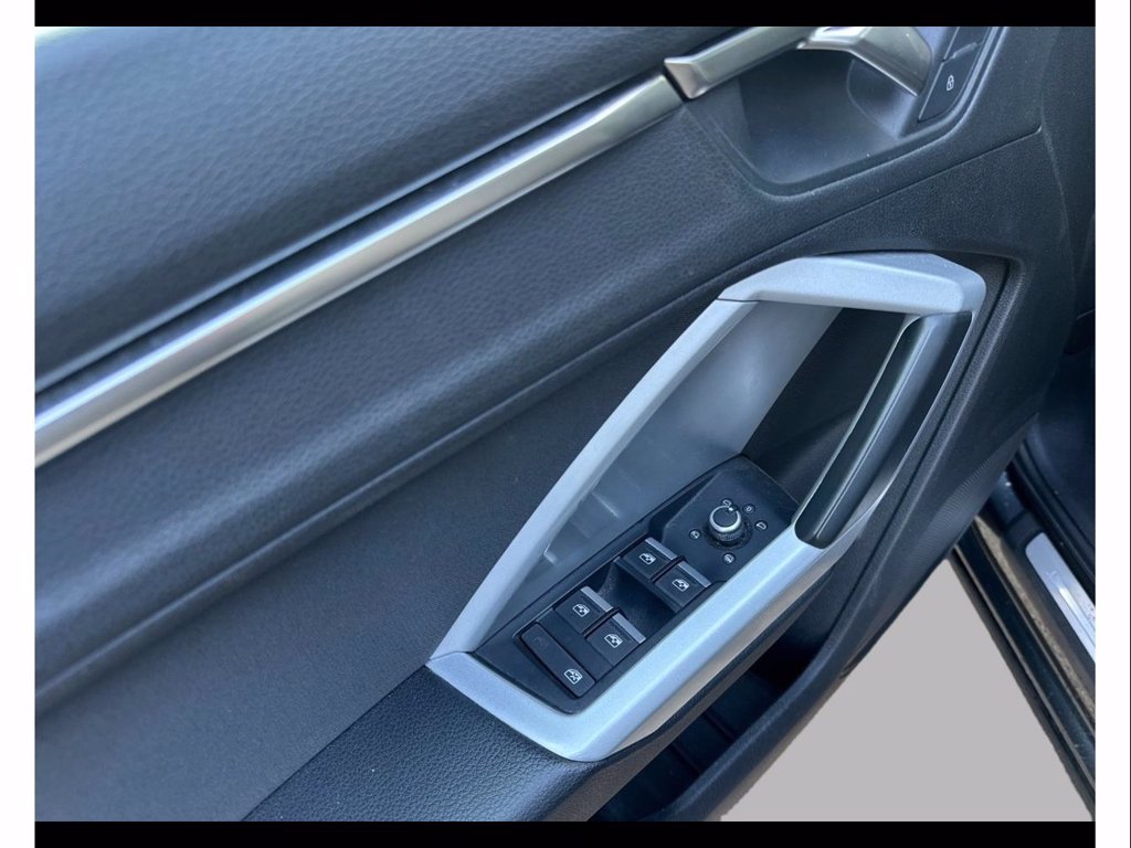 AUDI Q3 35 2.0 tdi s line edition s-tronic