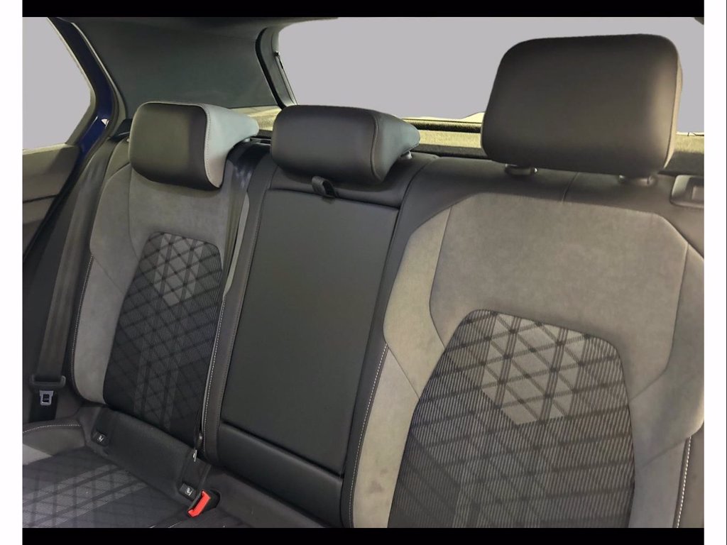 VOLKSWAGEN Golf 2.0 tdi r-line 150cv