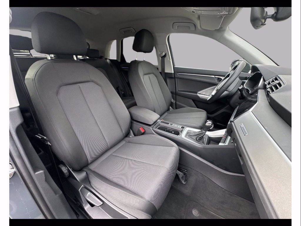 AUDI Q3 35 2.0 tdi business advanced s-tronic