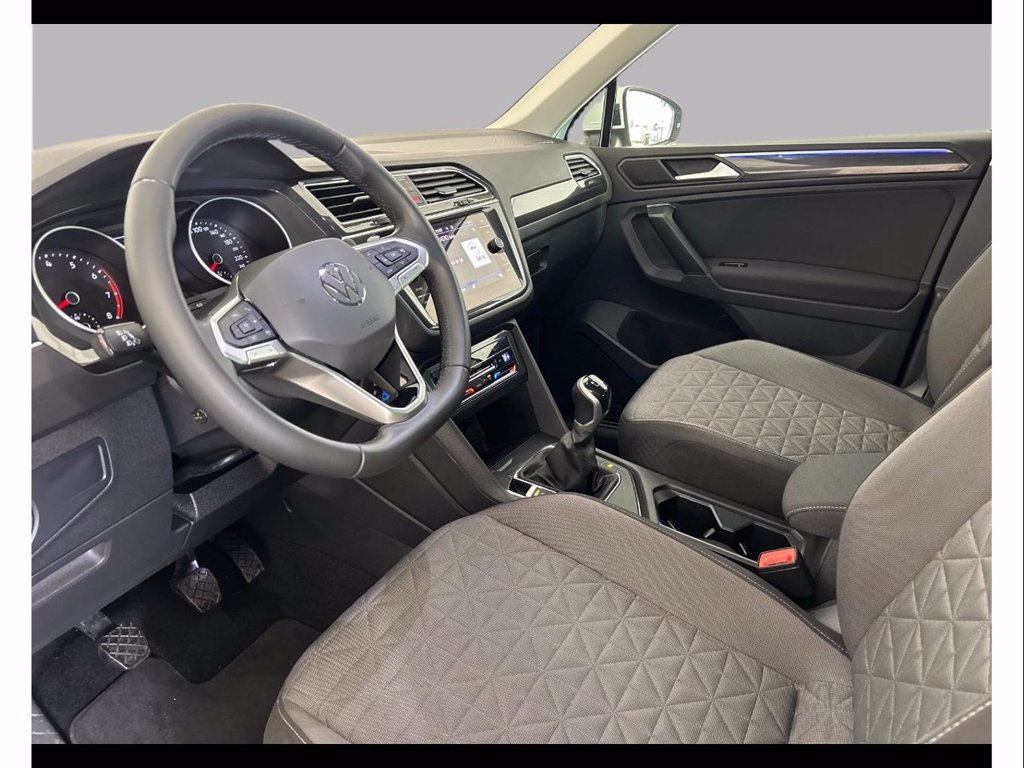 VOLKSWAGEN Tiguan 1.5 tsi life 130cv