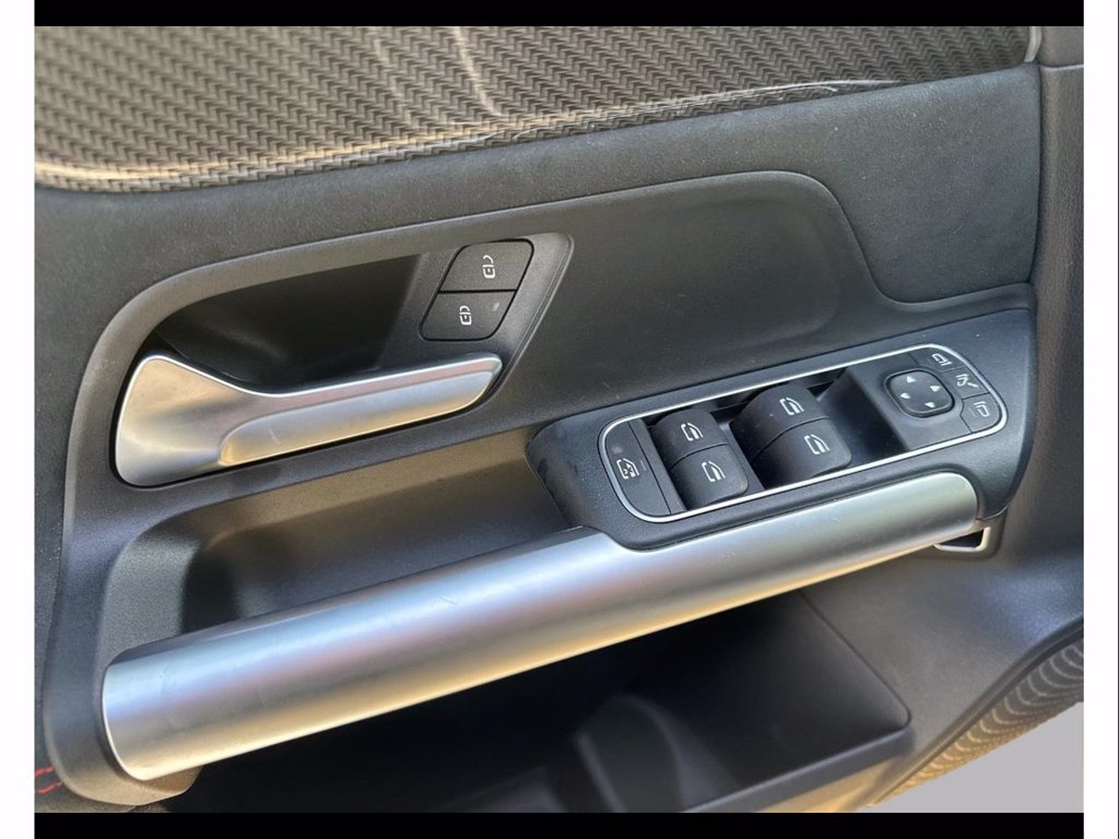 MERCEDES Gla 250 e phev amg line premium plus auto