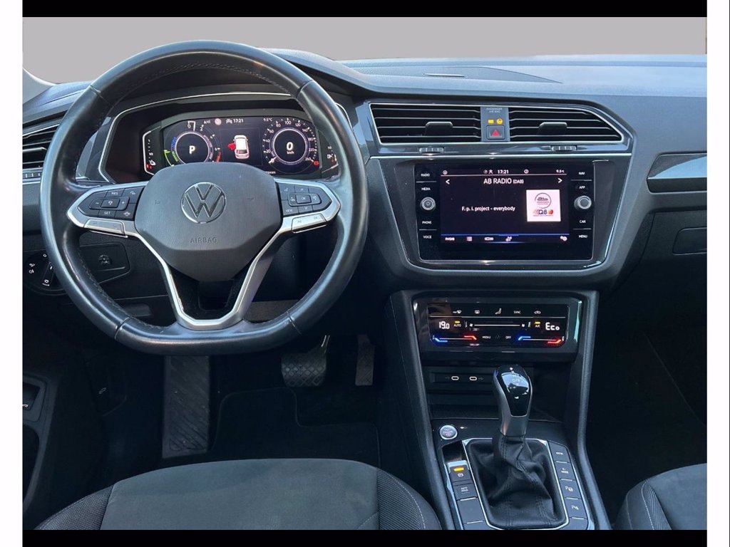 VOLKSWAGEN Tiguan 1.4 tsi eh elegance dsg