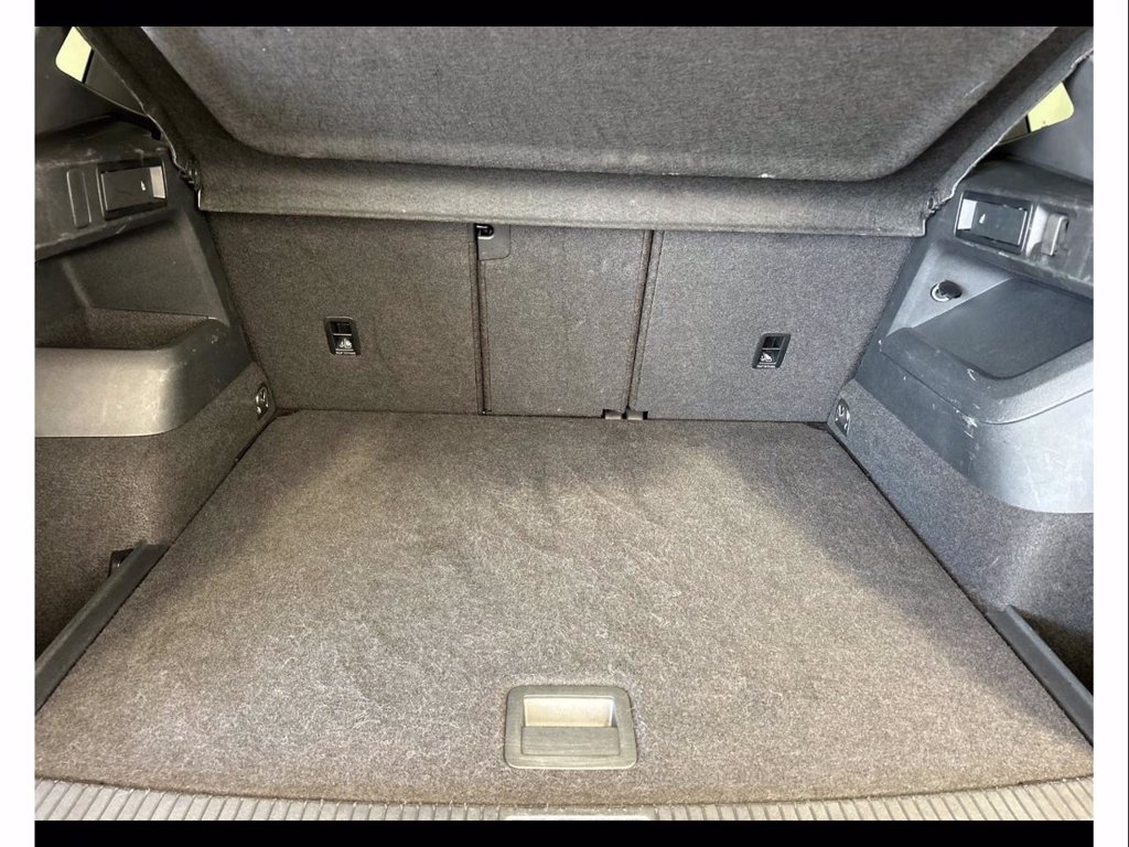 VOLKSWAGEN Tiguan 2.0 tdi r-line 150cv dsg