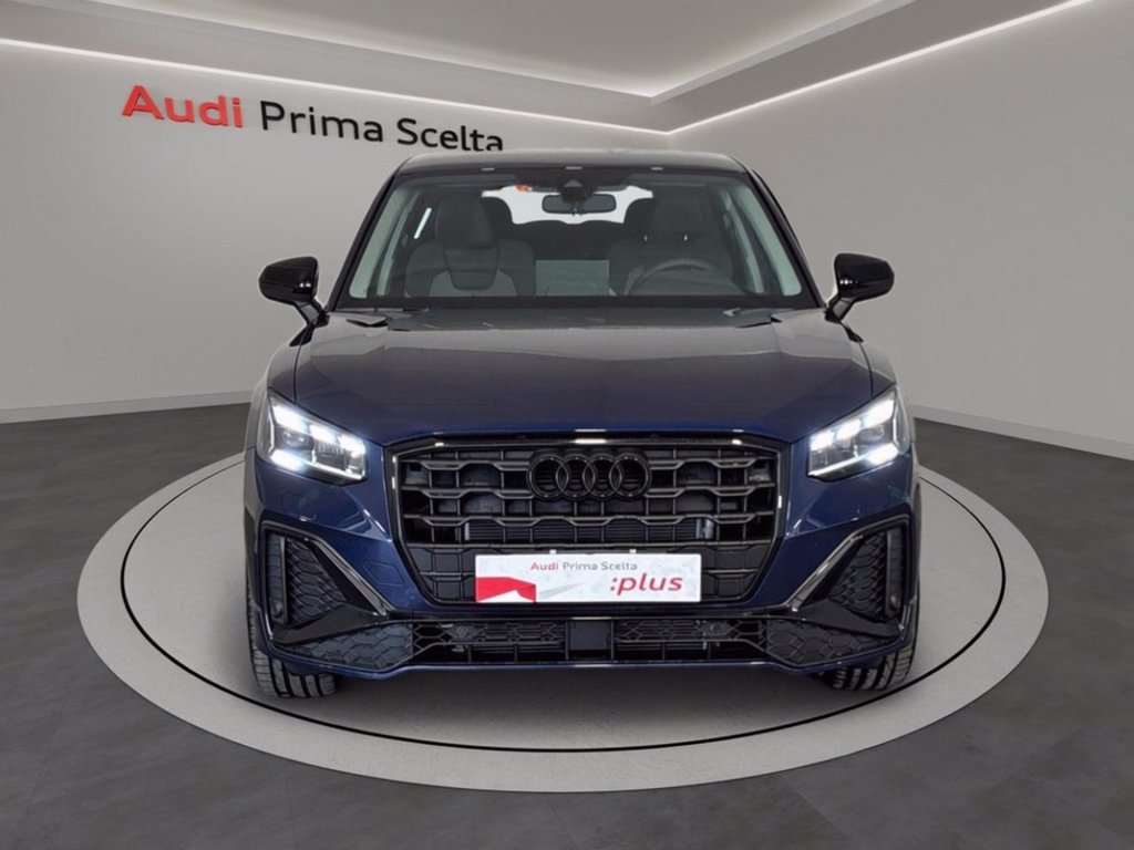 AUDI Q2 30 2.0 tdi identity black