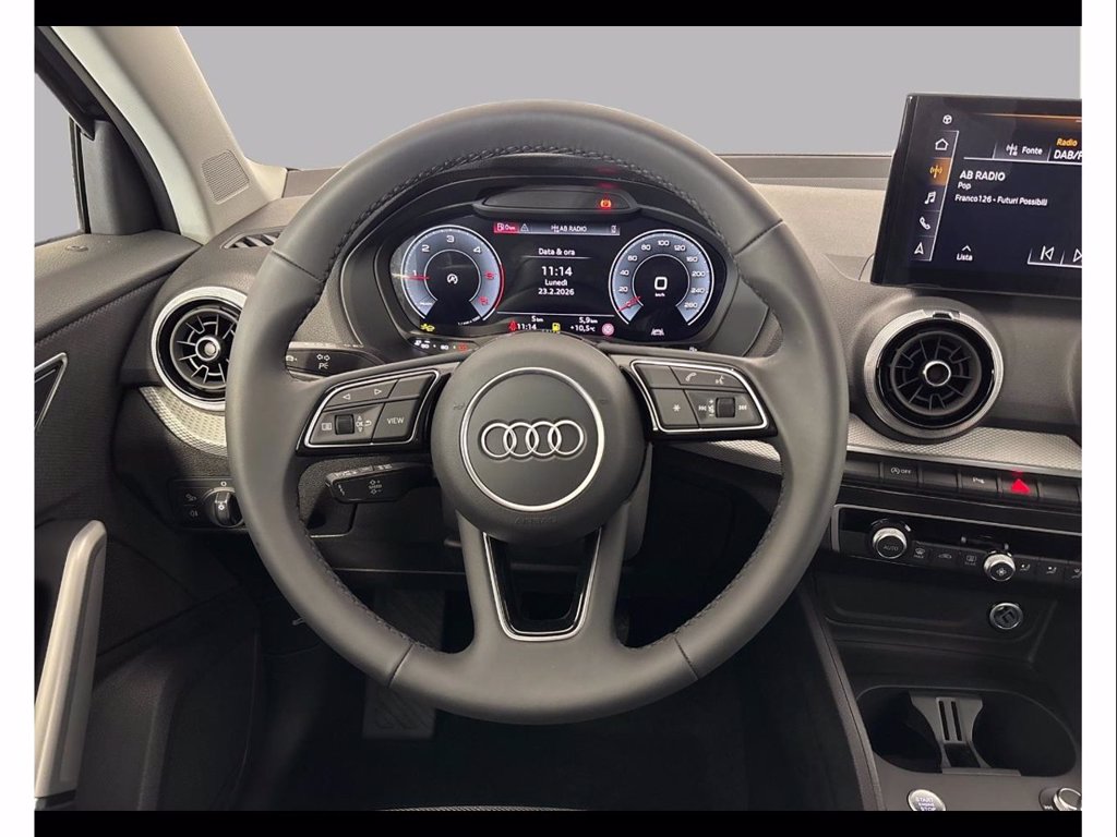 AUDI Q2 30 2.0 tdi identity black