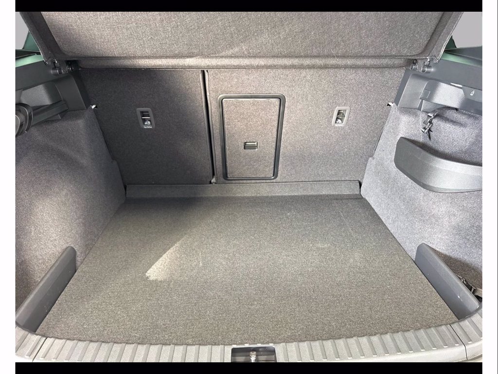 SKODA Karoq 1.5 tsi sportline dsg