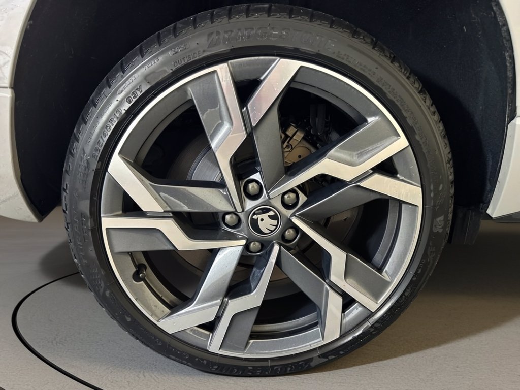 SKODA Karoq 1.5 tsi sportline dsg