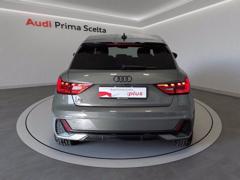 AUDI A1 sportback 30 1.0 tfsi identity black 110cv s-tronic