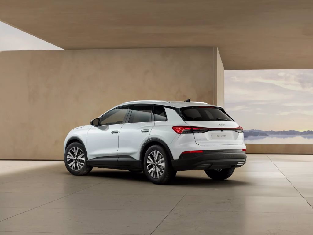 AUDI Q4 e-tron 40
