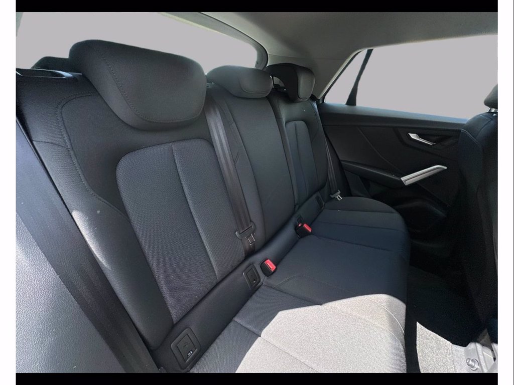 AUDI Q2 35 2.0 tdi business advanced s-tronic