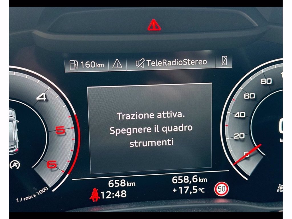 AUDI Q2 35 2.0 tdi business advanced s-tronic