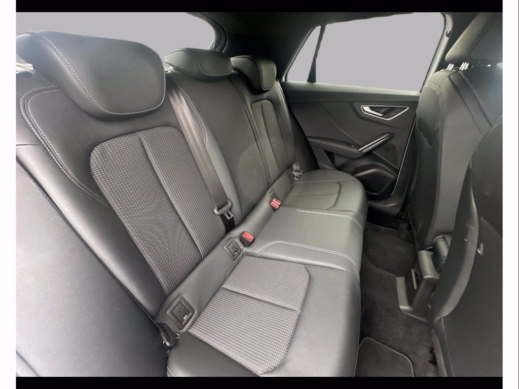 AUDI Q2 SQ2 2.0 tfsi Sport Attitude quattro s-tronic