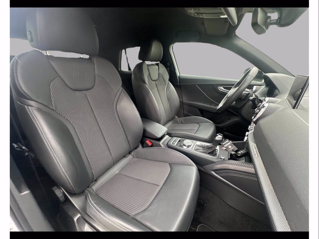 AUDI Q2 SQ2 2.0 tfsi Sport Attitude quattro s-tronic