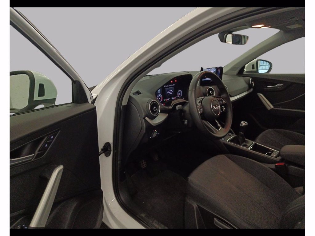 AUDI Q2 30 2.0 tdi business