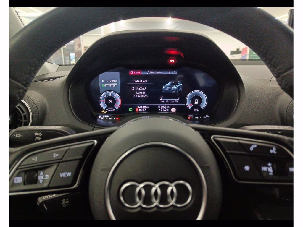 AUDI Q2 30 2.0 tdi business