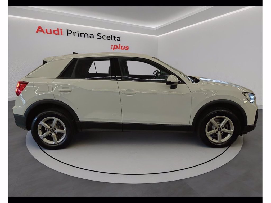 AUDI Q2 30 2.0 tdi business