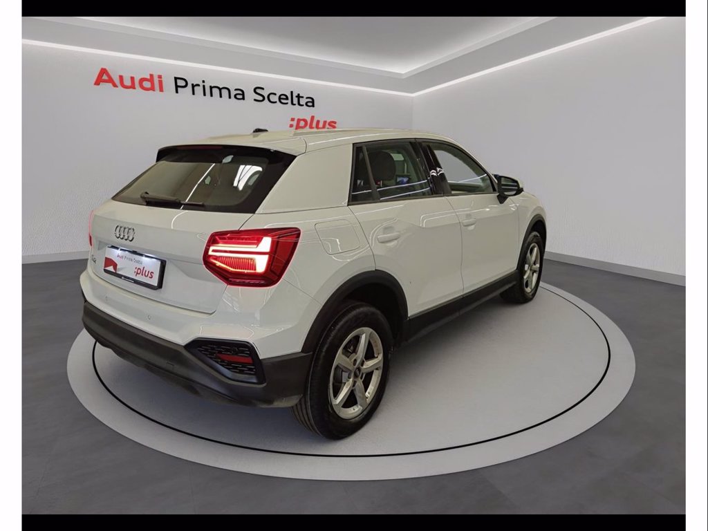 AUDI Q2 30 2.0 tdi business