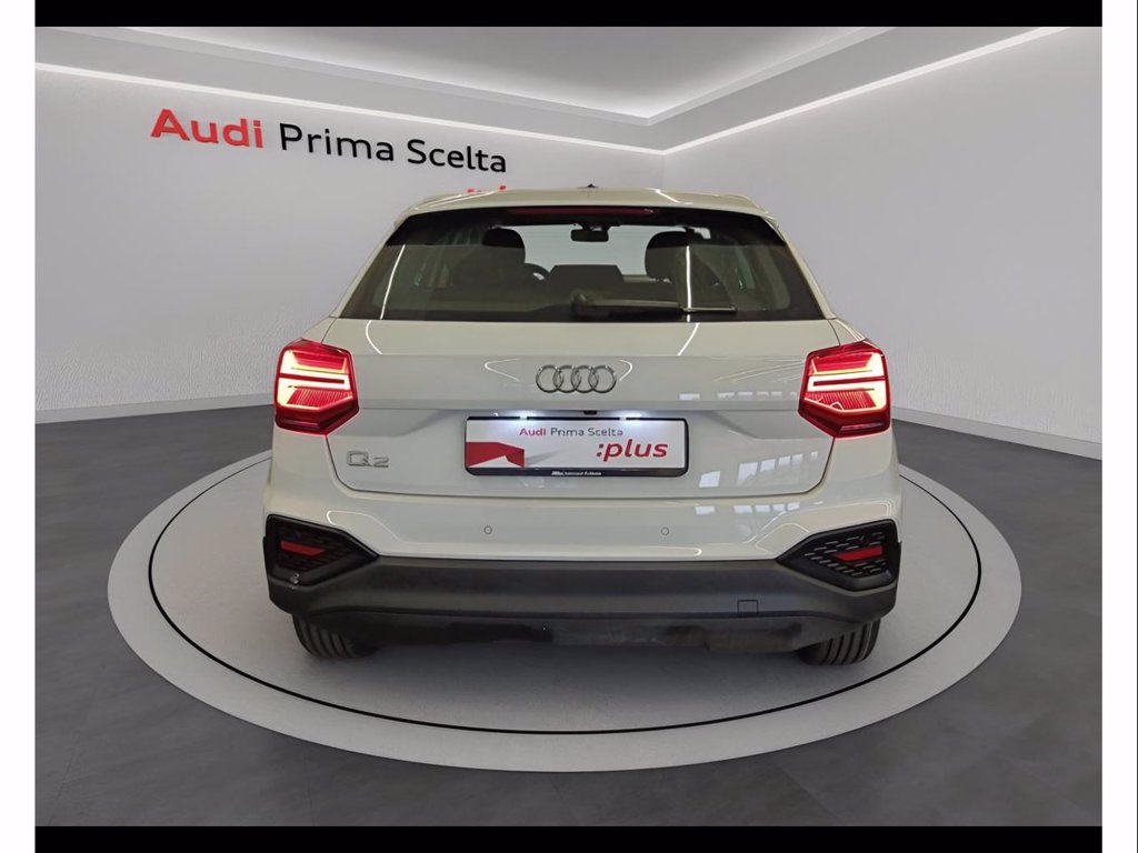 AUDI Q2 30 2.0 tdi business