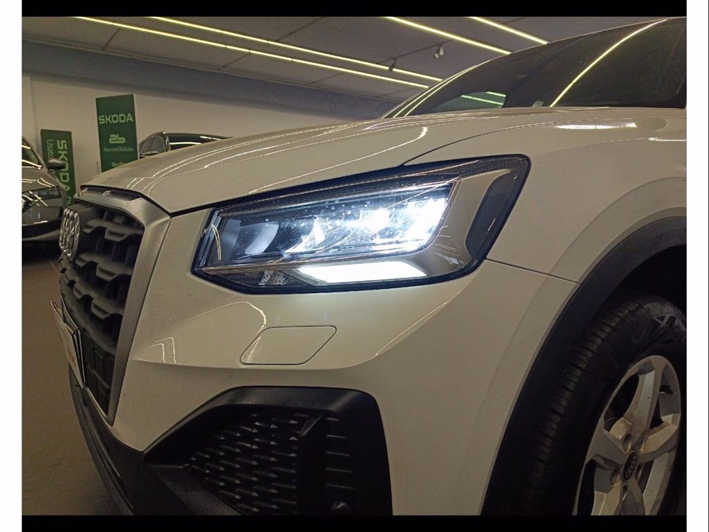 AUDI Q2 30 2.0 tdi business