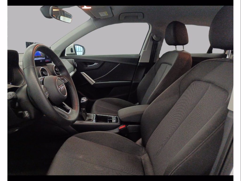 AUDI Q2 30 2.0 tdi business