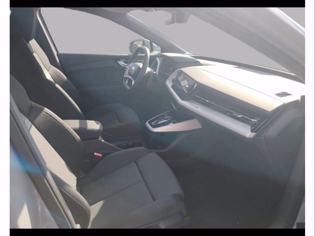 AUDI Q4 e-tron 35 business advanced