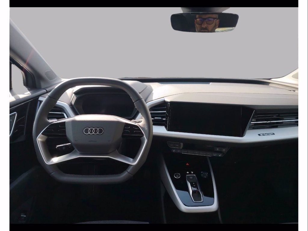 AUDI Q4 e-tron 35 business advanced