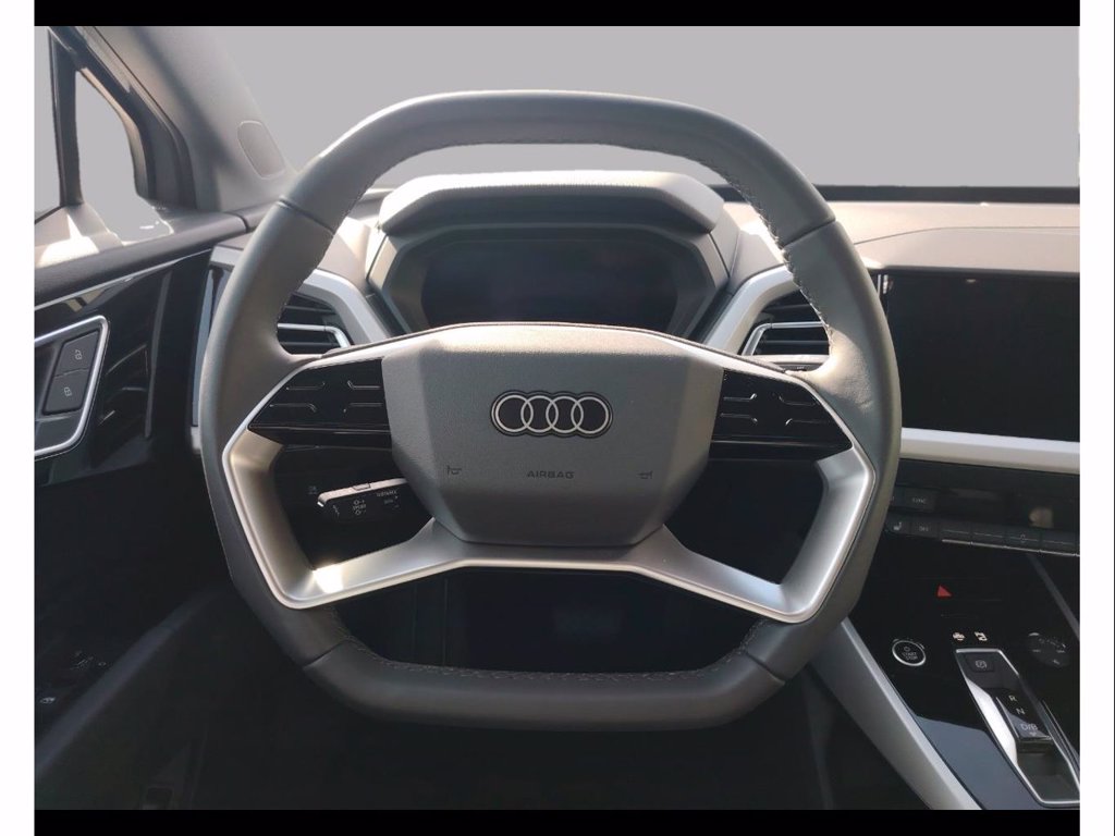 AUDI Q4 e-tron 35 business advanced