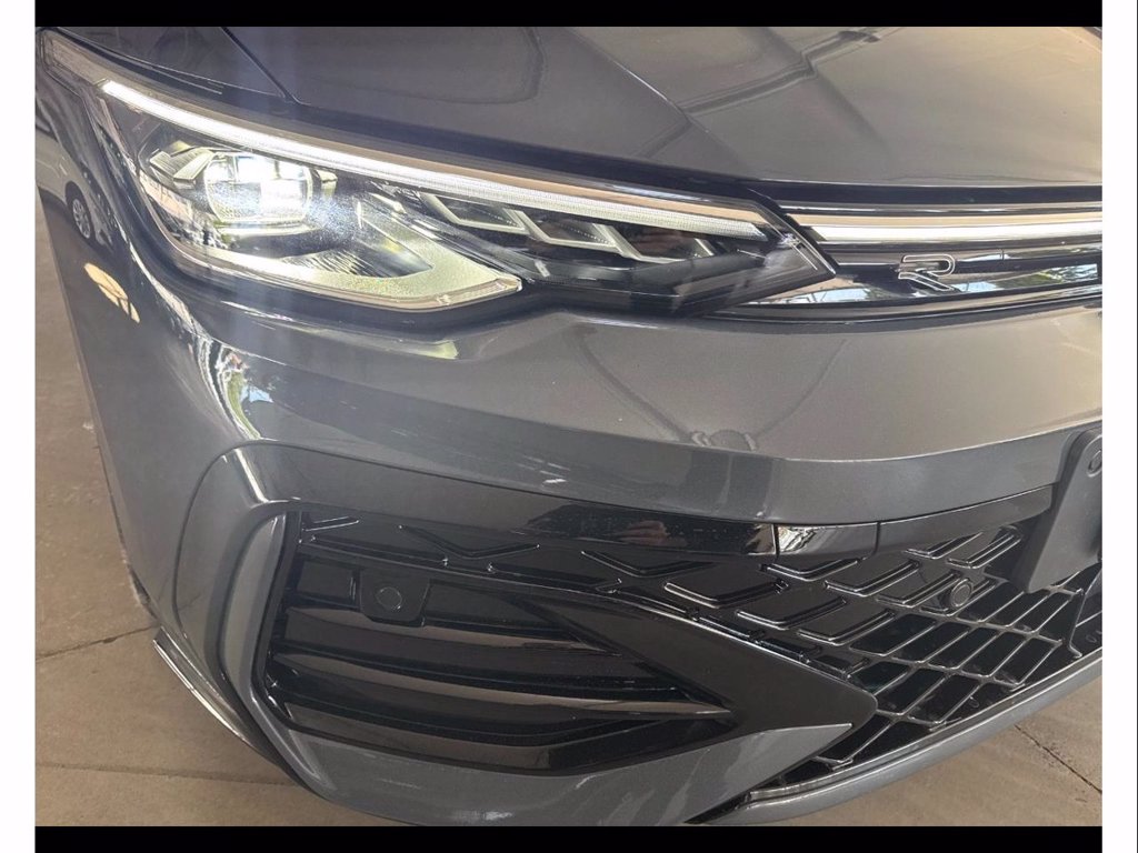 VOLKSWAGEN Golf 2.0 tdi r-line plus 150cv dsg