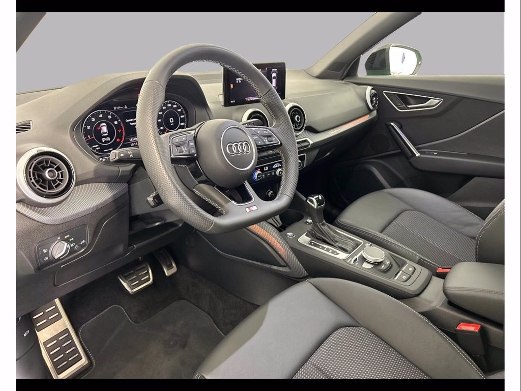 AUDI Q2 40 2.0 tfsi identity black quattro s-tronic