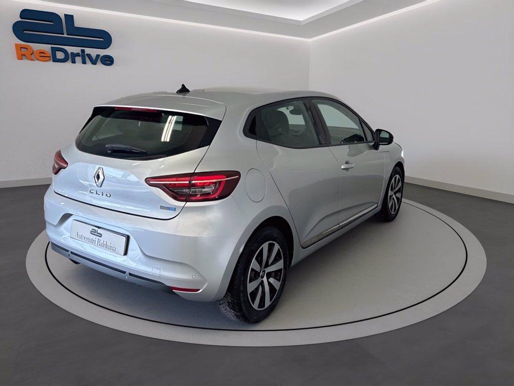 RENAULT Clio 1.6 e-tech hybrid intens 140cv auto