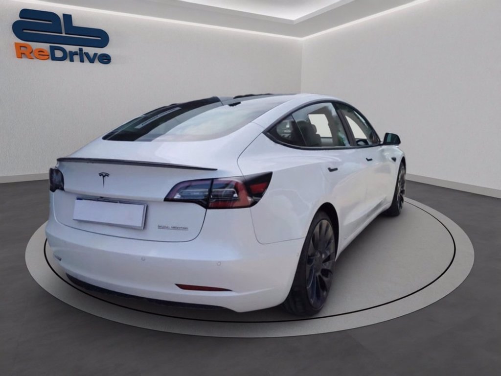 TESLA Model 3 performance dual motor awd