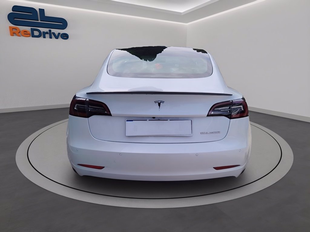 TESLA Model 3 performance dual motor awd