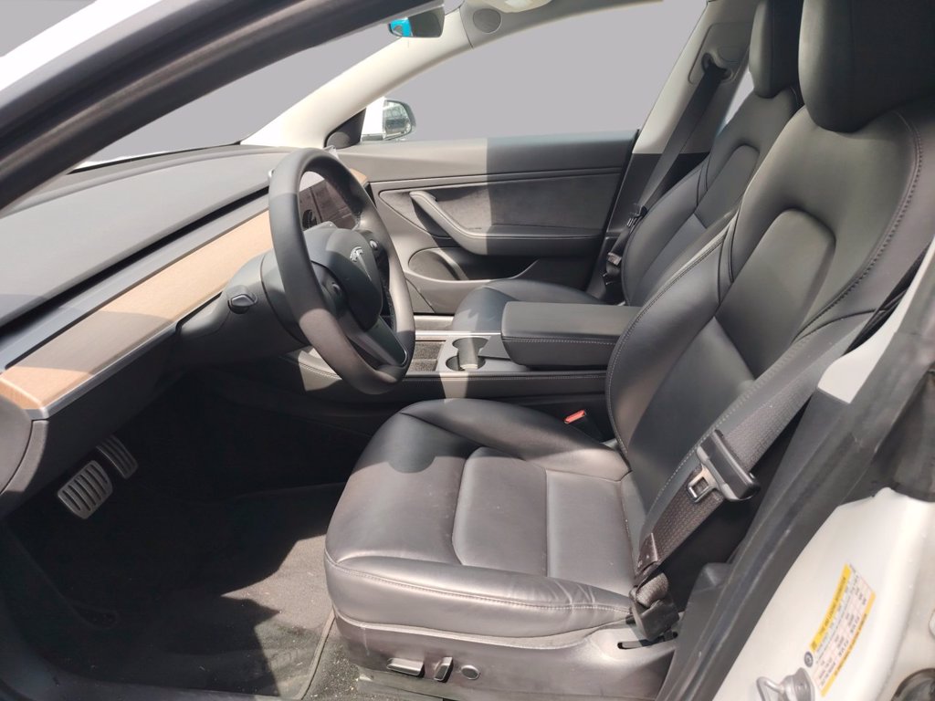 TESLA Model 3 performance dual motor awd