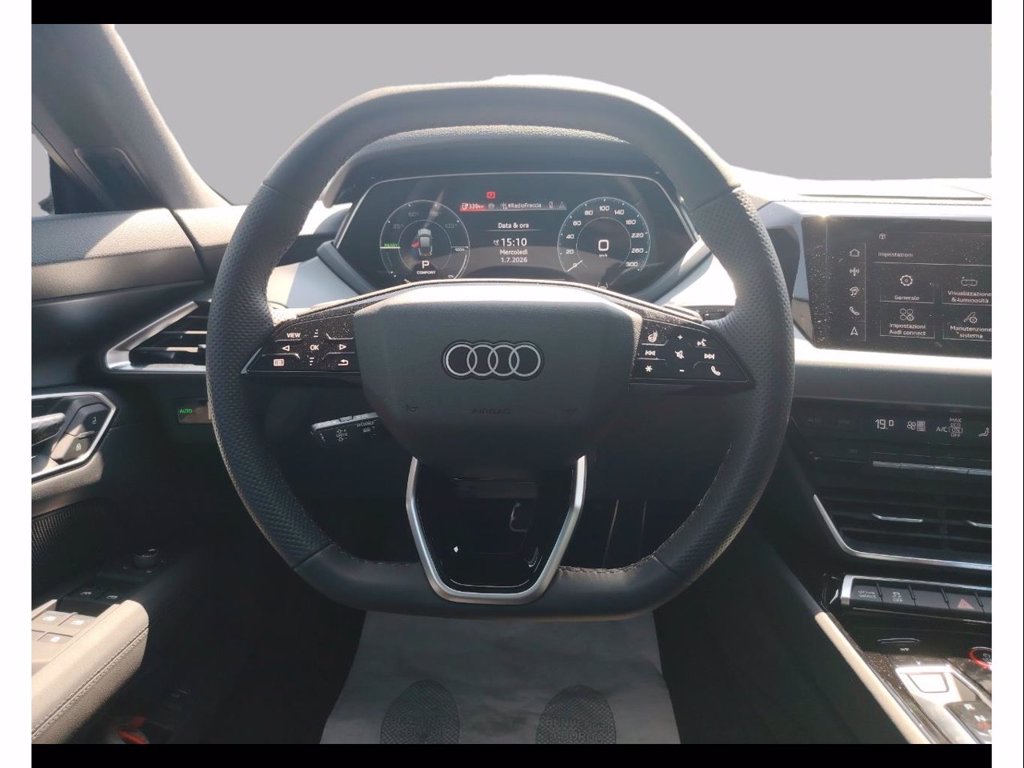 AUDI E-tron gt quattro