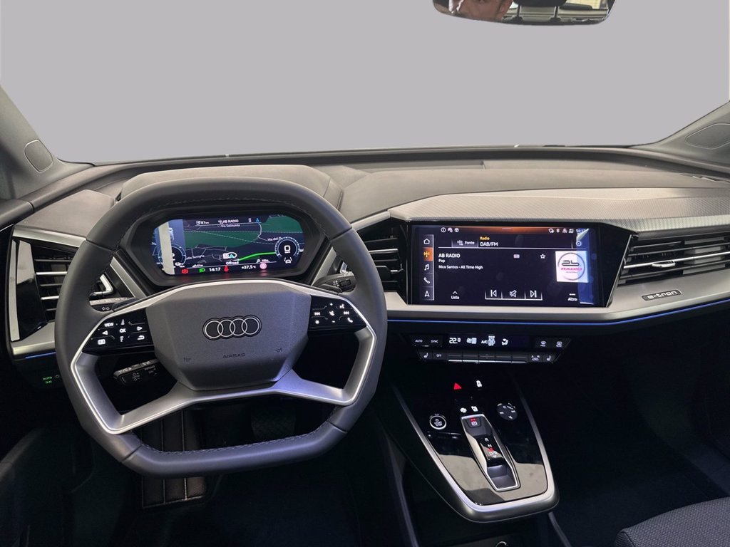 AUDI Q4 e-tron 45 s line edition