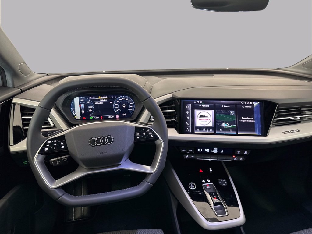 AUDI Q4 e-tron 45 business advanced