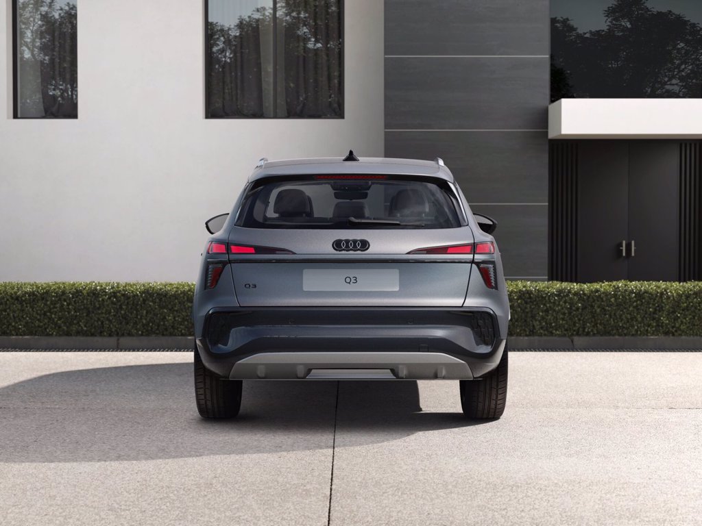AUDI Q3 1.5 e-hybrid business 272cv s-tronic