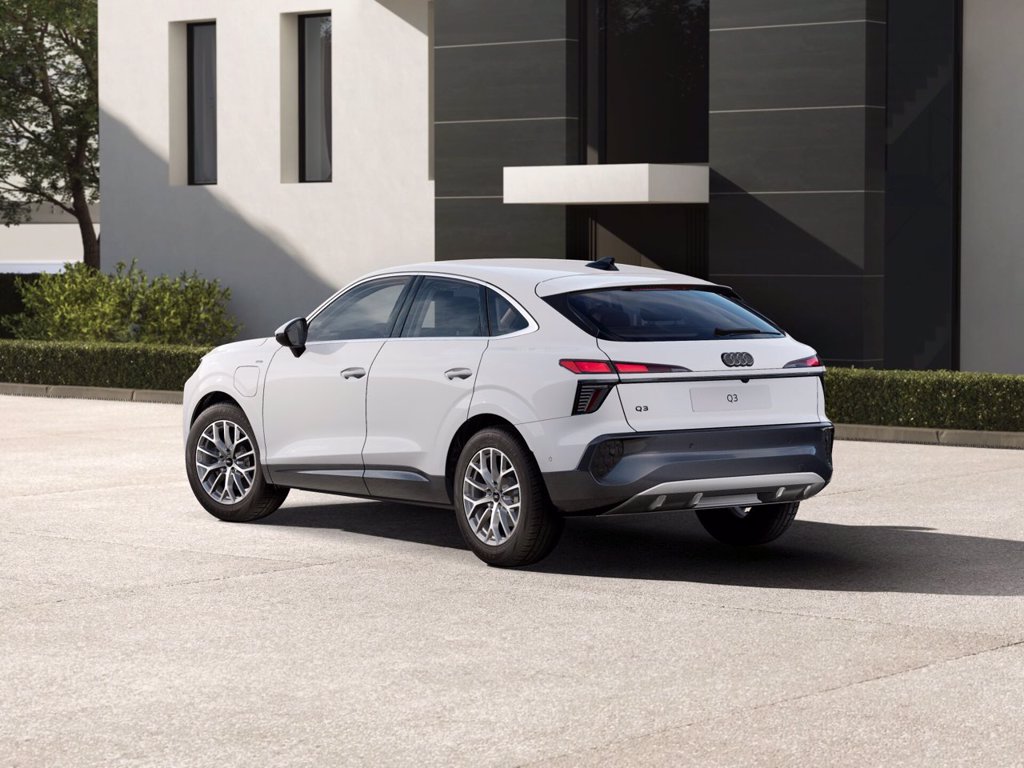AUDI Q3 sportback 1.5 e-hybrid business advanced 272cv stronic
