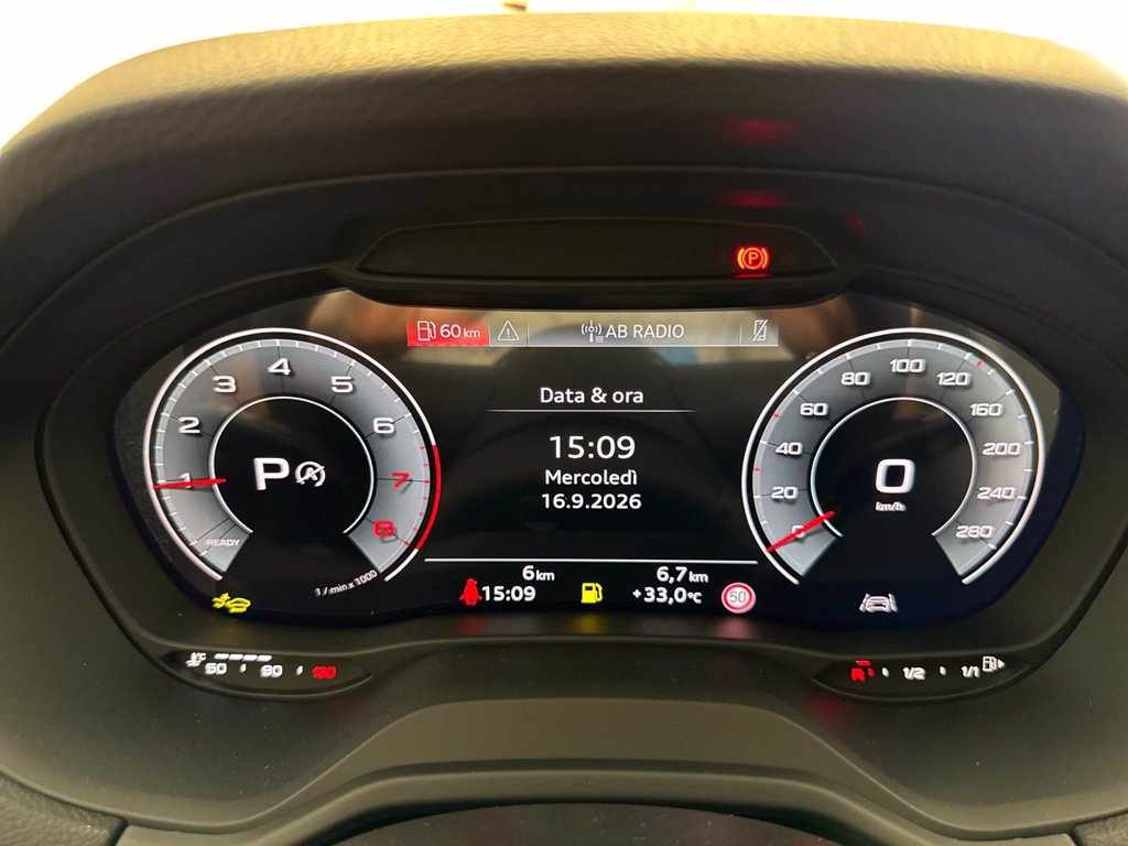 AUDI Q2 35 1.5 tfsi identity black s-tronic