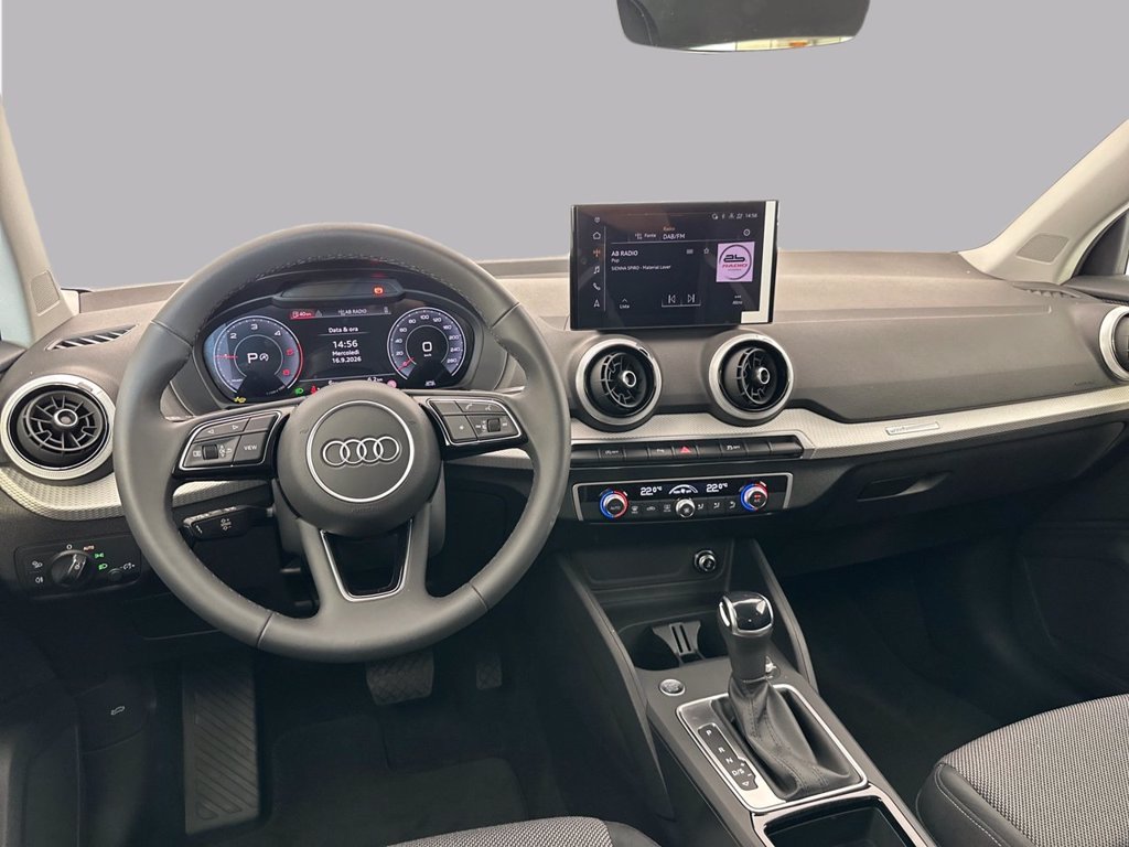 AUDI Q2 35 2.0 tdi identity black s-tronic