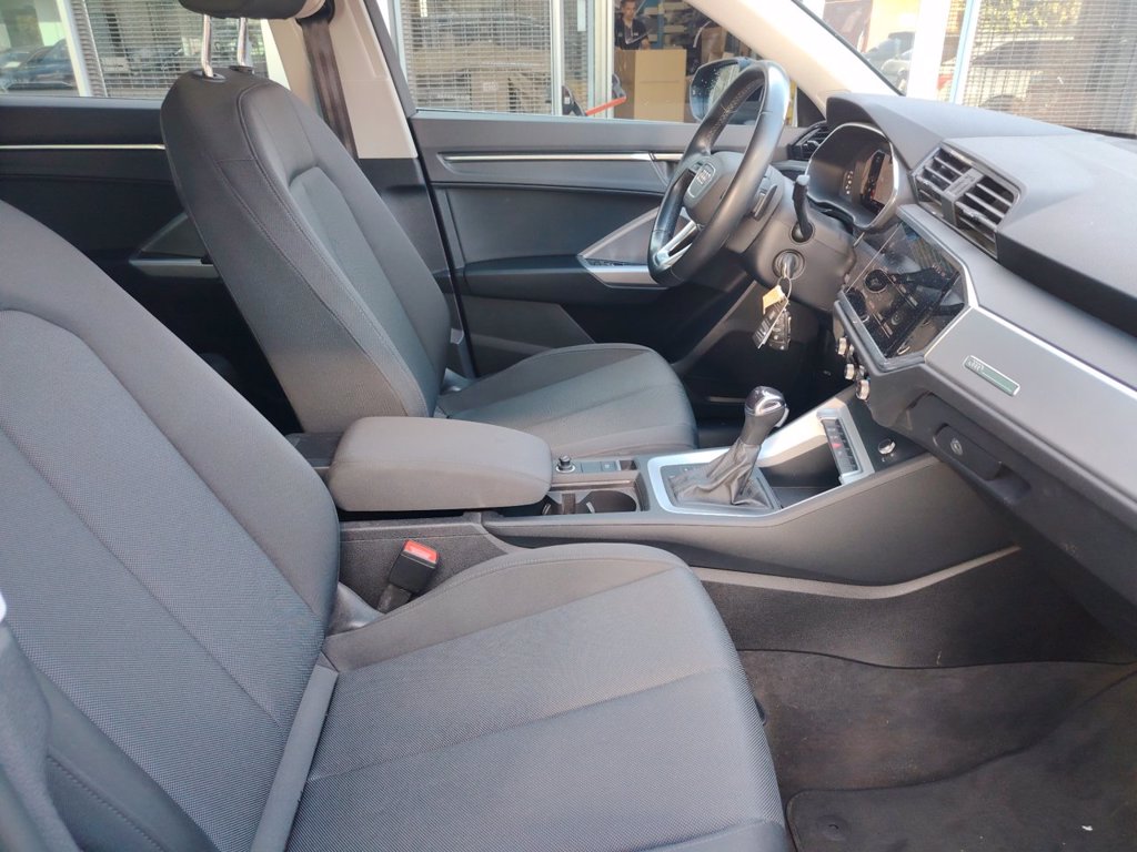 AUDI Q3 35 2.0 tdi business advanced s-tronic