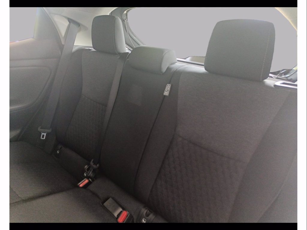 TOYOTA Yaris 1.5h trend