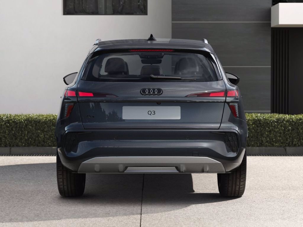 AUDI Q3 1.5 e-hybrid business 272cv s-tronic