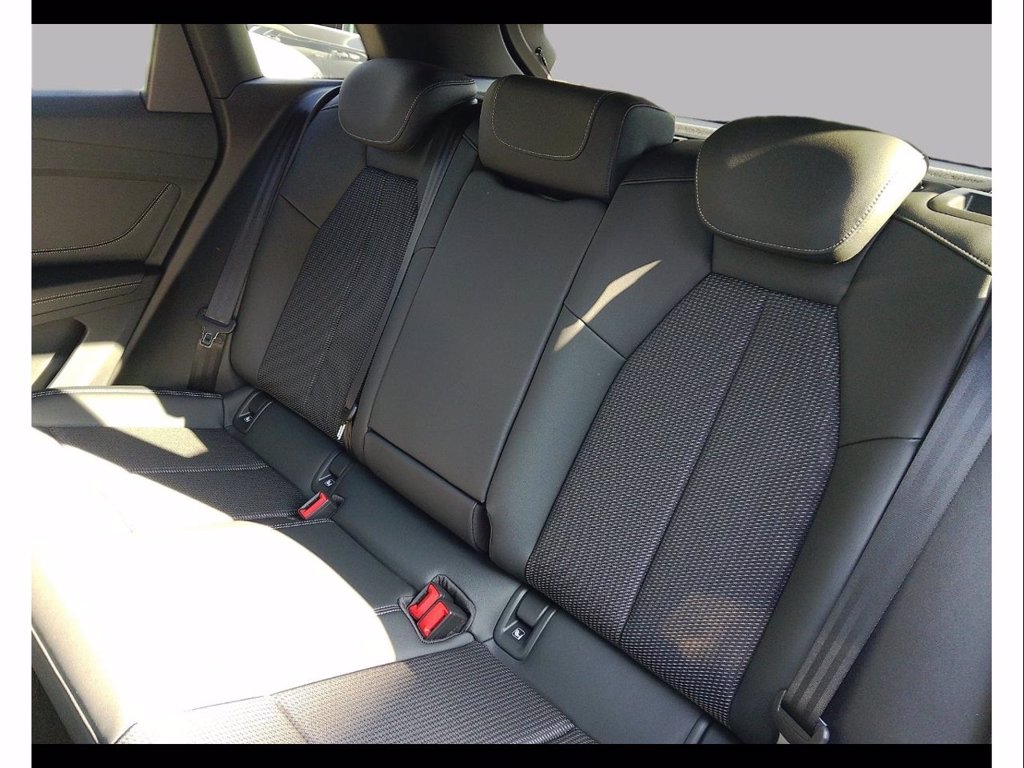 AUDI Q4 e-tron custom edition 204cv